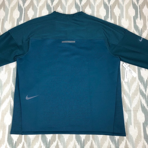 ✔️NIKE TECH PACK REFLECTIVE RUNNING SHIRT - Picture 10 of 13